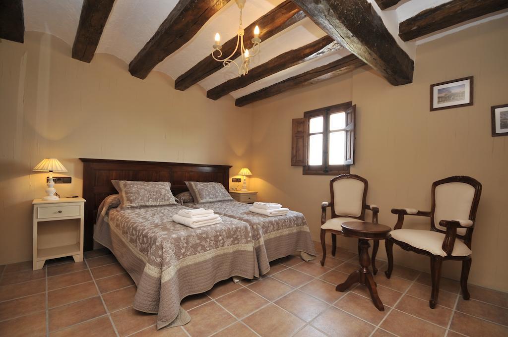 Els Canterers Miravet Habitación foto